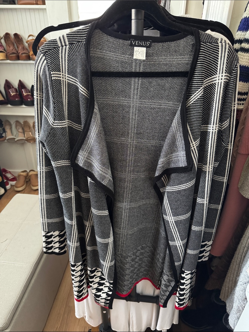 VENUS Black White & Red Plaid Cardigan with Houndstooth Cuffs and Hem SzM - Picture 2 of 6